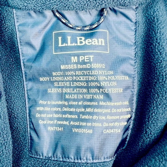 L.L. Bean Trail Model Rain Jacket Fleece-Lined Nautical Navy Size Medium Petite - Picture 8 of 13
